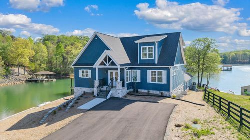 200 Sweetwater Bay Dr, Penhook, VA, 24137-2206 | Card Image