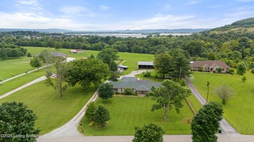 364 Fairview Ln, Shepherdsville, KY, 40165-6257 | Card Image