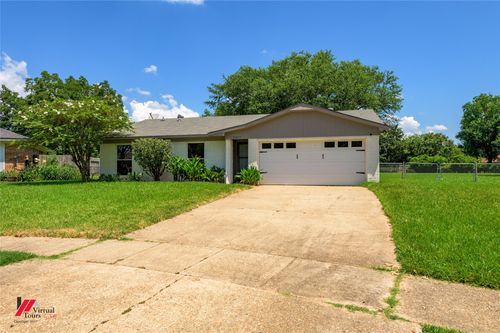 2217 General York Cir, Bossier City, LA, 71112-4700 | Card Image