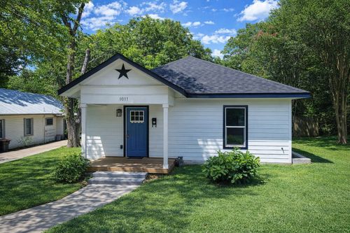 1017 E Washington St, Paris, TX, 75460-7465 | Card Image