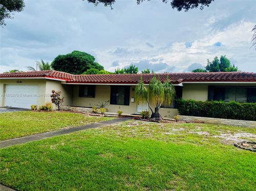 5561 Sw 2nd Ct, Plantation, FL, 33317-3570 | Card Image