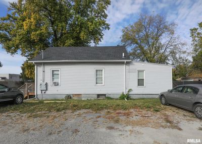 1208-1210 W 5 Th Street, Home with 0 bedrooms, 0 bathrooms and null parking in Davenport IA | Image 2