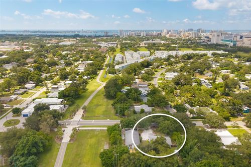 615 S Shade Ave, Sarasota, FL, 34237-7228 | Card Image
