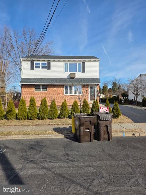 apt-2-219 W 6th St, LANSDALE, PA, 19446-2288 | Card Image