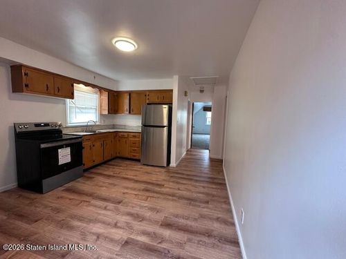 2-58 Schmidts Ln, Staten Island, NY, 10314-5523 | Card Image
