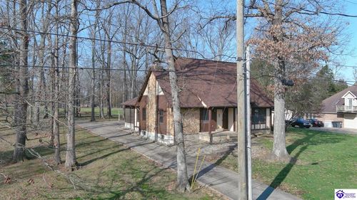 697 Saint Andrews Rd, Brandenburg, KY, 40108-7162 | Card Image