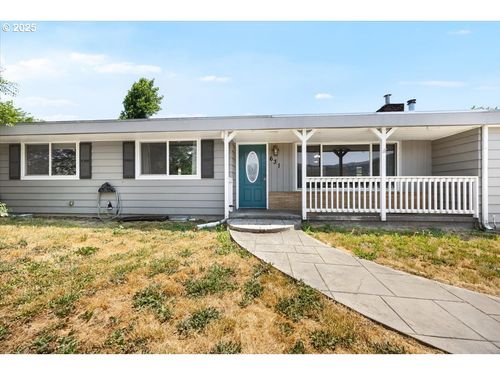 631 E 4th Ave, Riddle, OR, 97469-8754 | Card Image