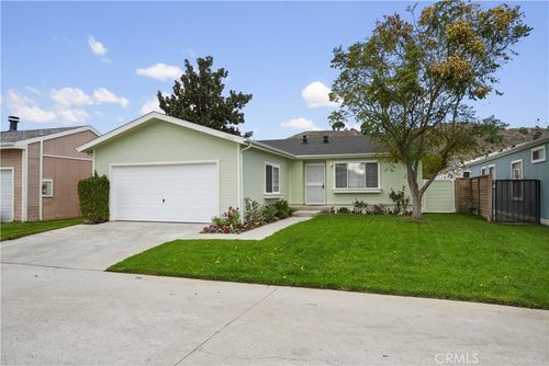19853 Cottonwood Dr, Canyon Country, CA, 91351-5737 | Card Image