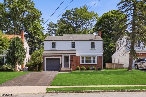 23 Buckingham Rd, West Orange, NJ, 07052-2703 | Card Image