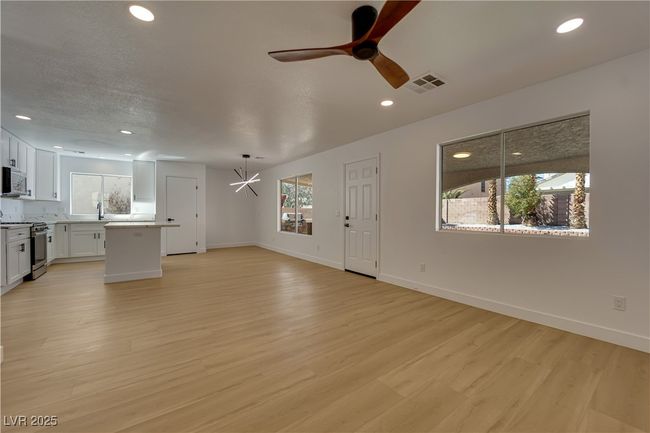 6078 Stone Hollow Ave, House other with 4 bedrooms, 3 bathrooms and null parking in Las Vegas NV | Image 5