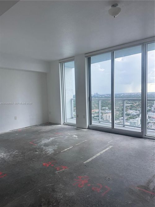 3900-185 Sw 7th St, Miami, FL, 33130-2990 | Card Image