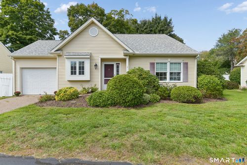 2-2 Silverbrook Ln, Clinton, CT, 06413-1707 | Card Image