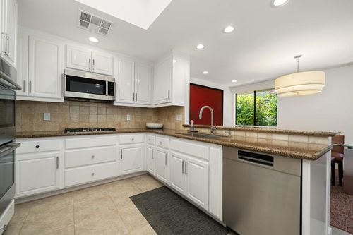 7 Dartmouth Dr, Rancho Mirage, CA, 92270-3151 | Card Image