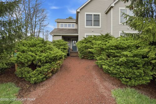 187 Hawthorne Ct, Tannersville, PA, 18372-8910 | Card Image