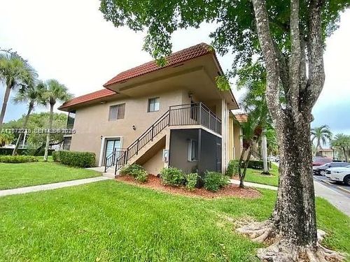 203-215 Lakeview Dr, Weston, FL, 33326-1046 | Card Image