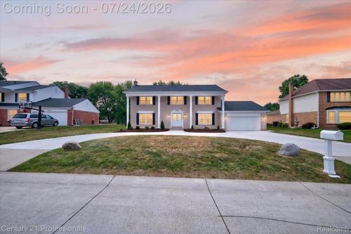 36045 Congress Ct, Farmington Hills, MI, 48335-1219 | Card Image