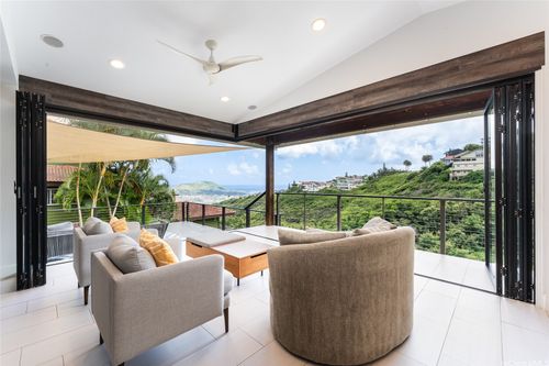 1129 Kamookoa Pl, Honolulu, HI, 96825-1367 | Card Image