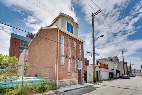 2128 Merriman Way, Pittsburgh, PA, 15203-1907 | Card Image