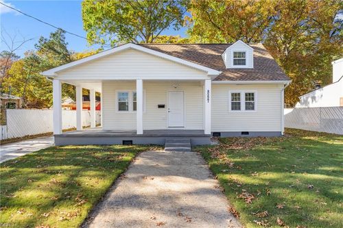 8227 Briarwood Cir, Norfolk, VA, 23518-2862 | Card Image