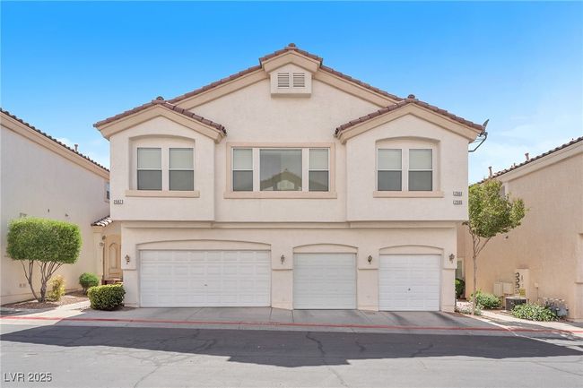 2563 Land Rush Dr, Townhouse with 2 bedrooms, 3 bathrooms and null parking in Henderson NV | Image 33
