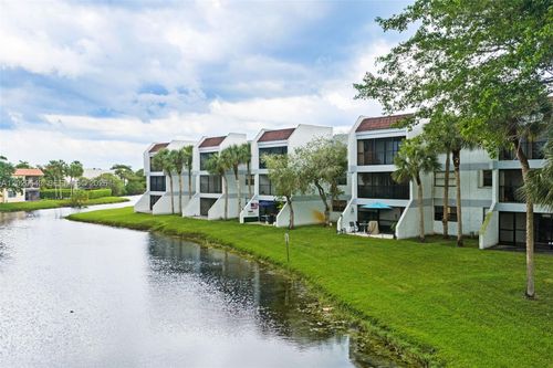 113-200 Lakeview Dr, Weston, FL, 33326-1010 | Card Image