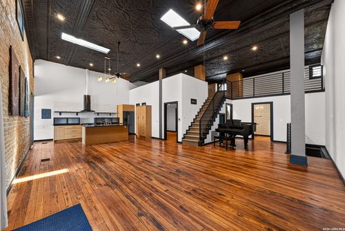 1-612 High St, Comfort, TX, 78013-2305 | Card Image