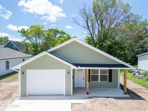 512 N Devon Avenue, Webb City, MO, 64870 | Card Image