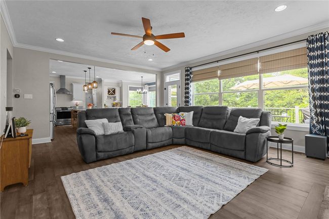 582 Forest Oaks Trl, House other with 4 bedrooms, 3 bathrooms and 2 parking in North Huntingdon PA | Image 5