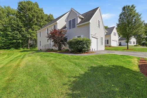 43-161 Forest Hill Way, Manchester, NH, 03109-5147 | Card Image