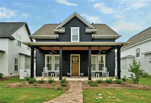 1095 Twain St, Driftwood, TX, 78619-2009 | Card Image