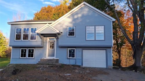 6648 Lakeside Rd, Ontario, NY, 14519-9301 | Card Image