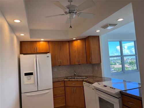 apt-709-3200 Ne 36th St, Fort Lauderdale, FL, 33308-6745 | Card Image