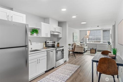 10-5022 Martin Luther King Jr Way S, Seattle, WA, 98118-1913 | Card Image