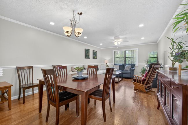 360 Quebec Ct, Condo with 3 bedrooms, 2 bathrooms and null parking in Royal Palm Beach FL | Image 21