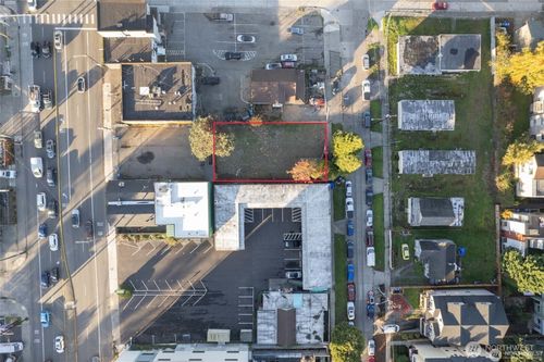 8849 Nesbit Avenue N, Seattle, WA, 98103 | Card Image