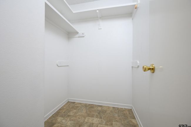 153 Candlelight Cv, House other with 3 bedrooms, 2 bathrooms and null parking in Holly Lake Ranch TX | Image 9