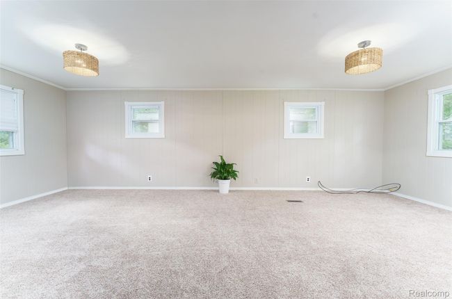 Primary bedroom... | Image 12