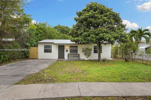 0-2439 Fletcher St, Hollywood, FL, 33020-5833 | Card Image