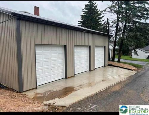 2496 Main St, Northampton, PA, 18067-1135 | Card Image