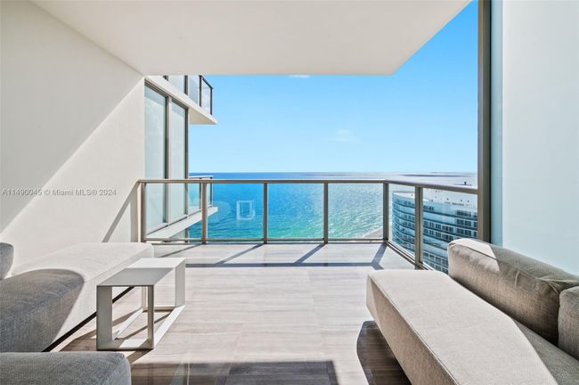 2502 - 9703 Collins Ave, Condo with 2 bedrooms, 3 bathrooms and null parking in Bal Harbour FL | Image 21