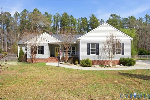 8116 Liberty Oaks Ln, Hanover, VA, 23069-1562 | Card Image