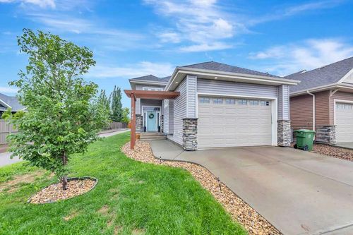 5945 18 St, Lloydminster, AB, T9V3P5 | Card Image