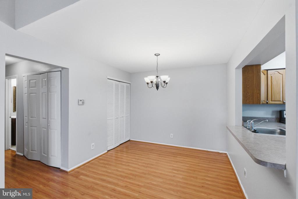 Residential Lease in MOUNT LAUREL 5