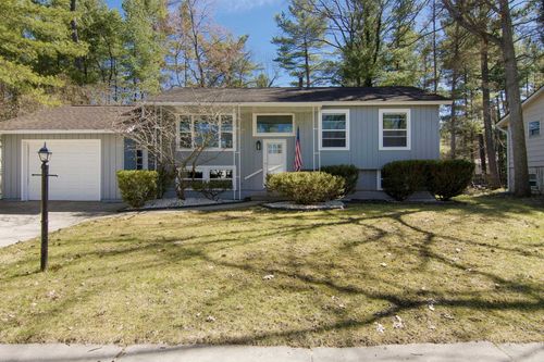 1914 Front Street, Traverse City, MI, 49686 | Card Image