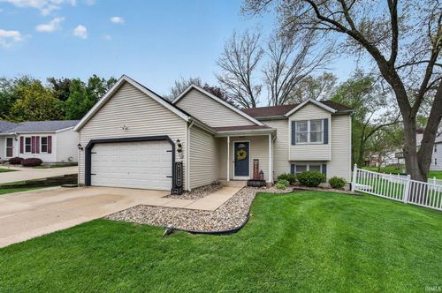 4137 Greenglade Ct, South Bend, IN, 46628-4058 | Card Image