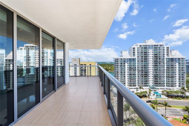 1507 - 5875 Collins Ave, Condo with 2 bedrooms, 2 bathrooms and null parking in Miami Beach FL | Image 27