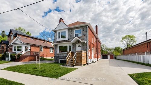 5 39th St, Etobicoke, ON, M8W3M4 | Card Image