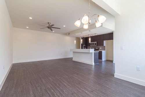 245-604 N Bluff Dr, Austin, TX, 78745-0013 | Card Image