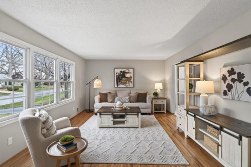 6815 Irving Ave S, Richfield, MN, 55423-2250 | Card Image