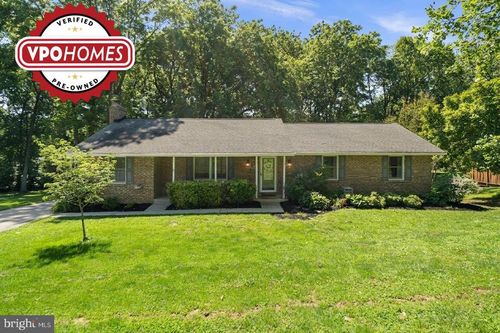 6421 Locust Ln, SYKESVILLE, MD, 21784-6746 | Card Image